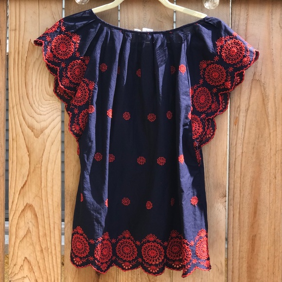 ✨SALE✨ Gap Embroidery Peasant Top - Picture 2 of 4